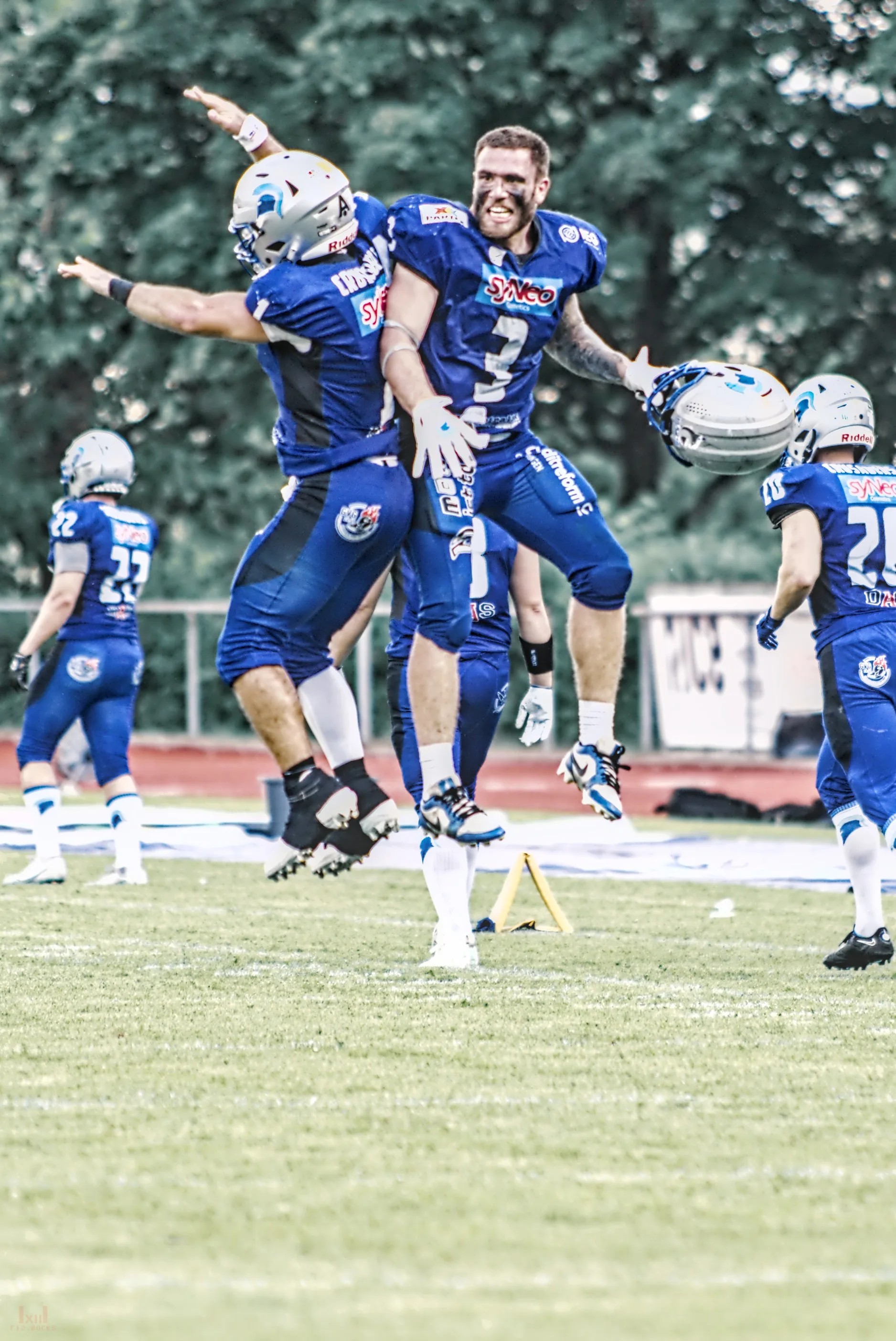 Crusaders-Spieler Jubeln nach einem Touchdown